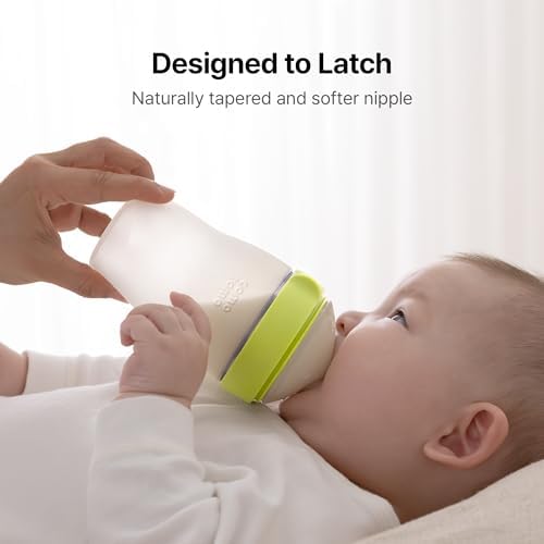 Silicone Baby Bottle Gen 2 with Wide Neck Dual Anti-Colic Vents and Medium-Flow Nipple – Comotomo 8 oz