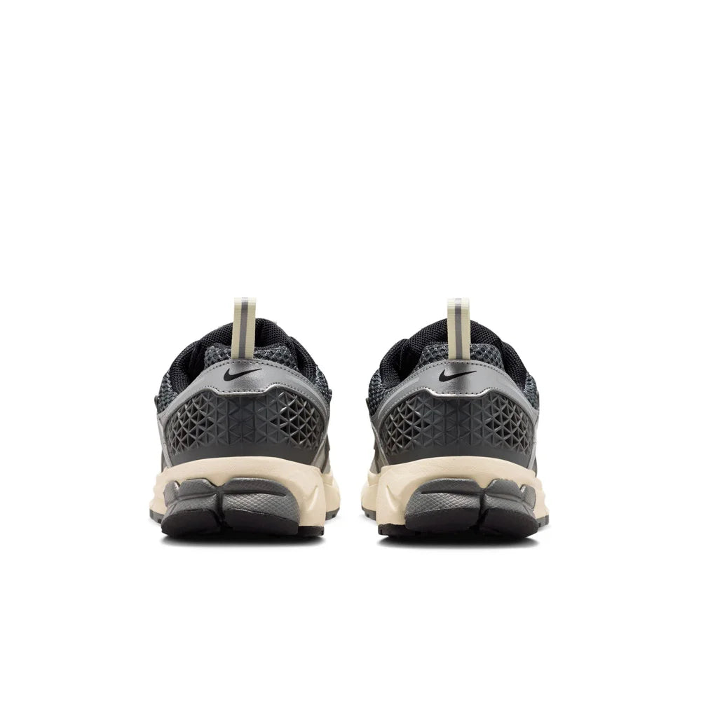 Nike Vomero 5 Big Kids' Shoes